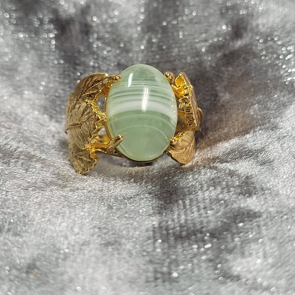 Luxury Light Green Leaf Fashion Ring - Picture 2 of 7